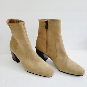 NEW Blondo Beige Waterproof Suede Stacked Block Heel Ankle Booties Size 8.5